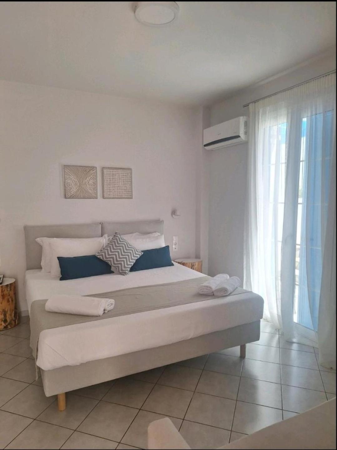 Romantica Hotel Apartments Agia Pelagia  Exterior photo